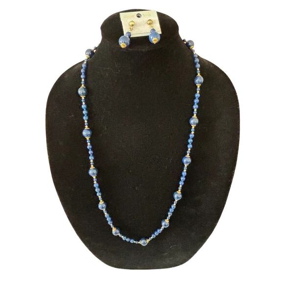 Blue lapis gemstone with gold tone beaded 18 inch necklace matching earrings - Picture 2 of 9